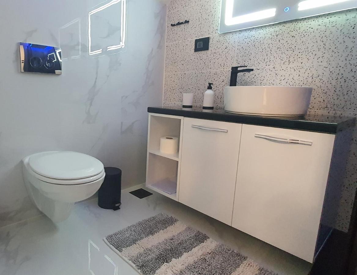 Pansion Eden Otel Ni Dış mekan fotoğraf
