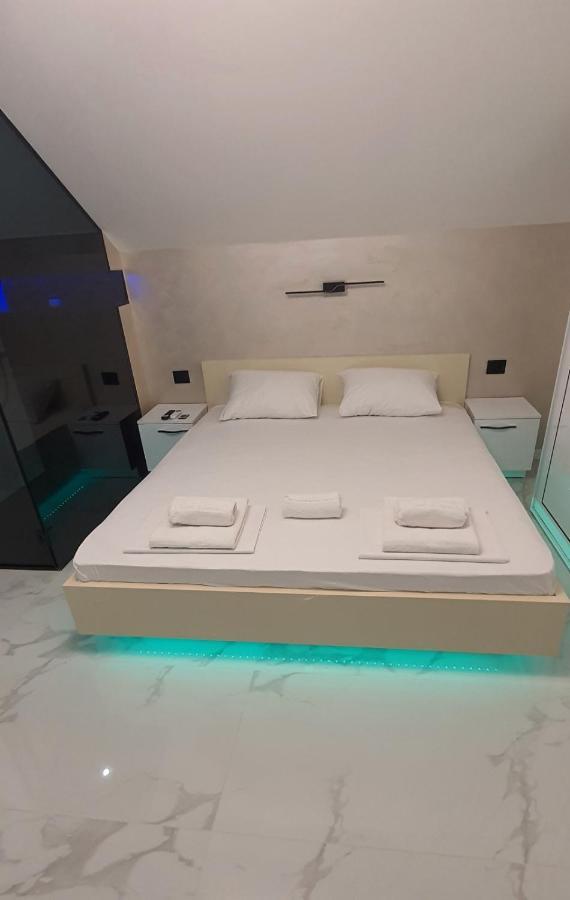 Pansion Eden Otel Ni Dış mekan fotoğraf