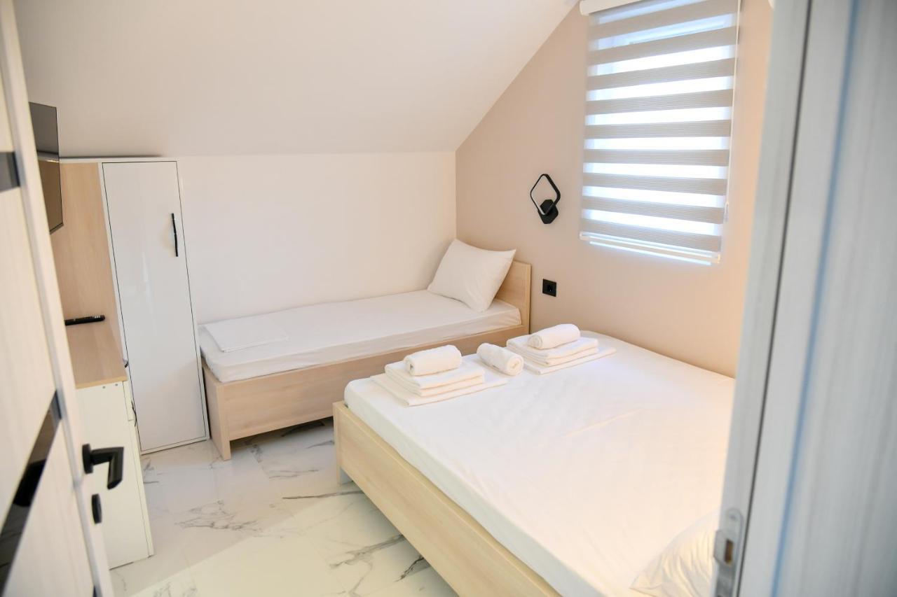Pansion Eden Otel Ni Dış mekan fotoğraf