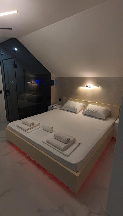 Pansion Eden Otel Ni Dış mekan fotoğraf